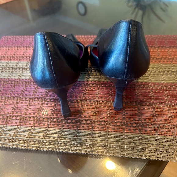 Aldo Black Leather Heels with Pointed Toes and Ankle Strap Size 9.5 or 40 - Picture 3 of 5